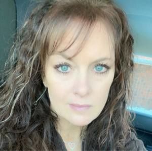 Meet your Posher, Jeni